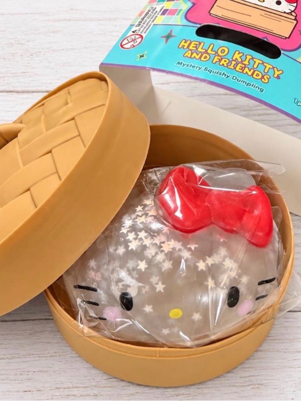 Hello Kitty Glitter Dumpling Squishy